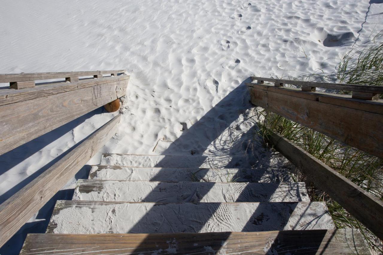 Cozy Studio - Blocks From The Ocean! Jacksonville Beach Exterior photo